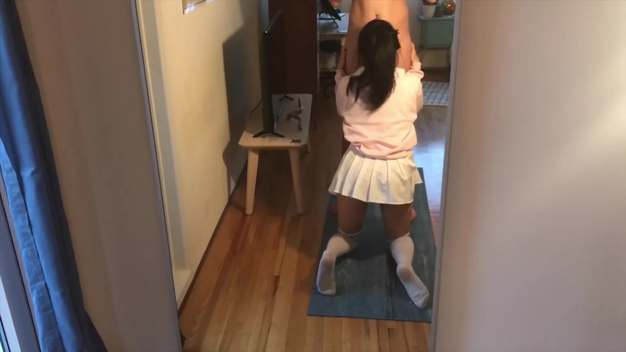 Young Asian gf sucks and fucks in short skirt