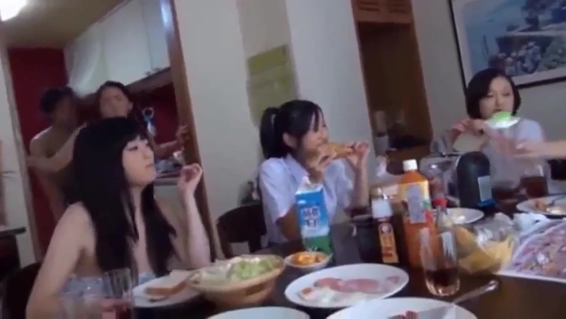 Fuck horny japanese stepmom - She loves my cock