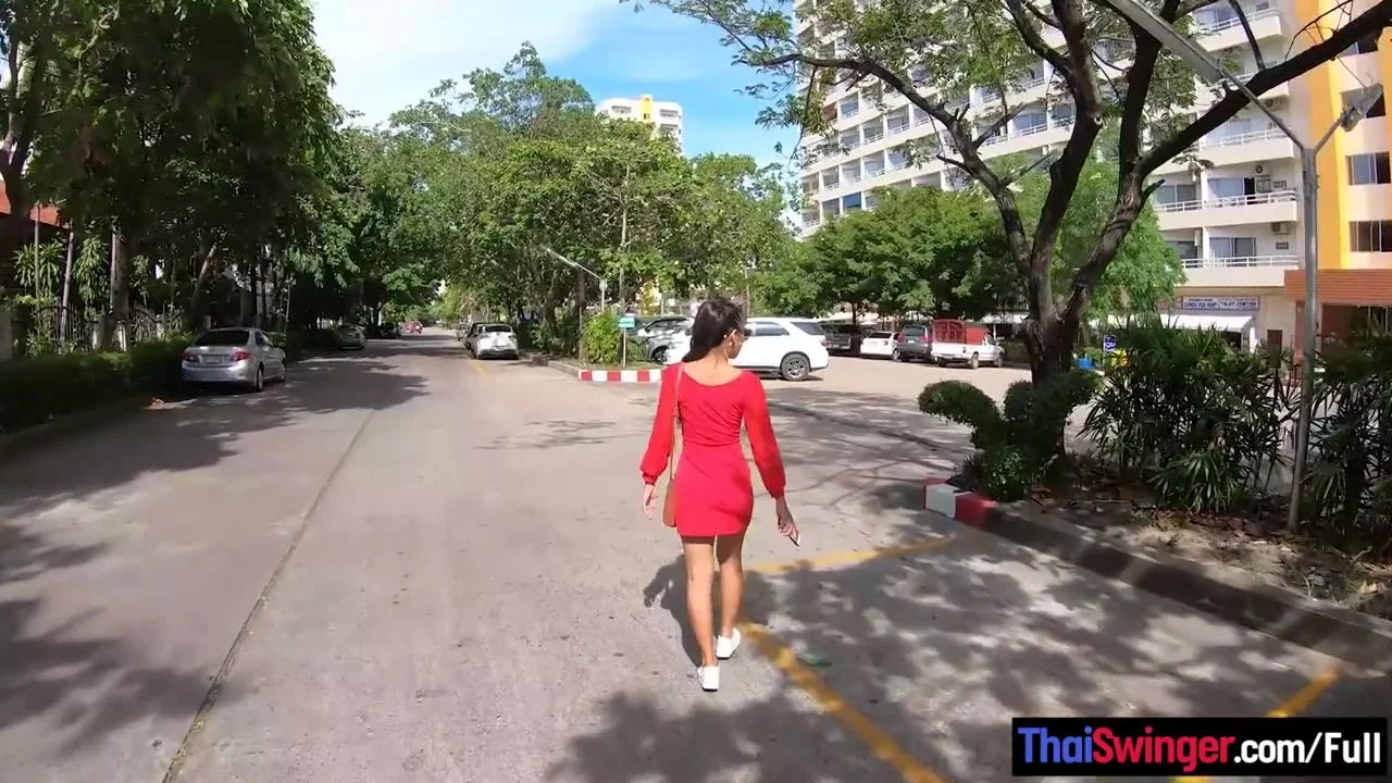 Big boobs Thai amateur girlfriend horny blowjob and wild fucking on top