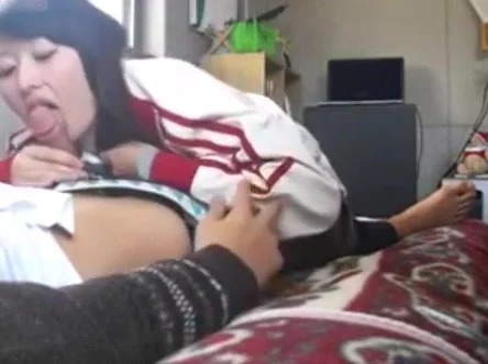 Cute Asian Girl Blowjob Amateur