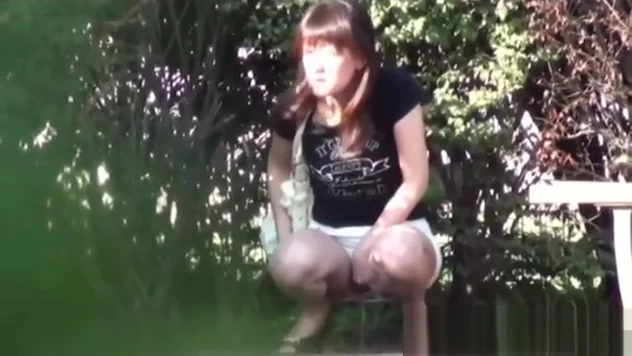 Japanese girls public pee