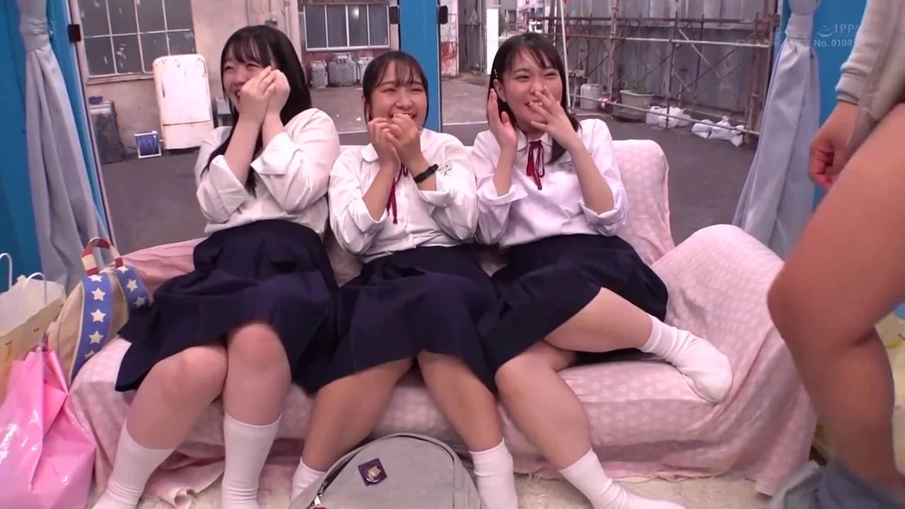 Japanese Teen 18+ Handjob While Giving Rimjob