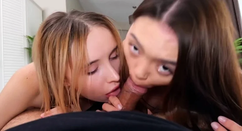 PH - PollyYangs - Tiny Asian Girl and Hot Blonde flowers