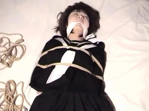 Mako Higashio Asian teen in school uniform licks ass